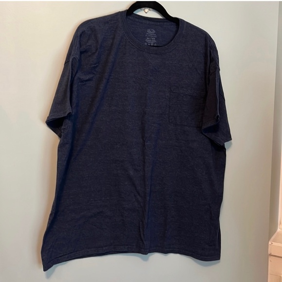 Fruit of the Loom Other - Fruit of the Loom Tee Shirt